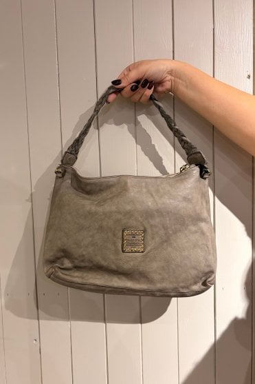 Shoulder Bag in Cemento