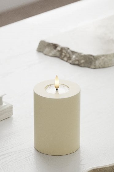 Unique LED Candle Creme 7.5 x 10cm