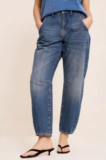 Billie Jeans in Medium Blue