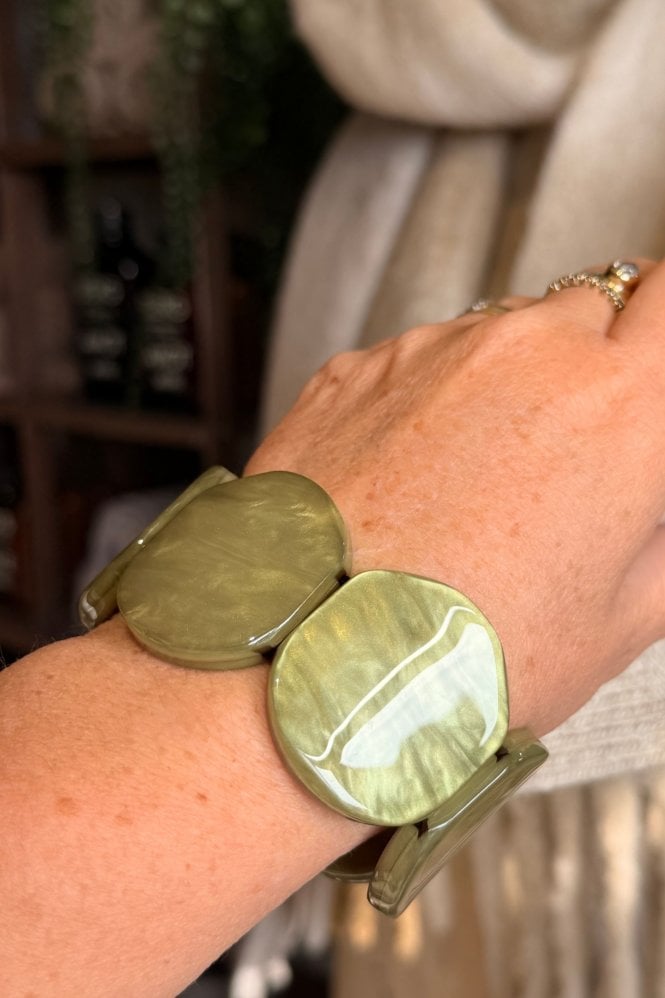 Hot Tomato Elasticated Disc Bracelet in Olive