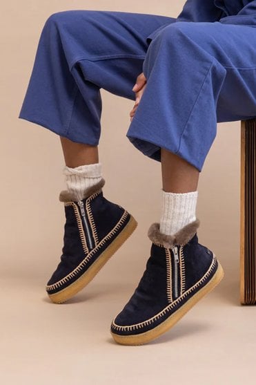 Setsu Low Crochet Boot in Navy