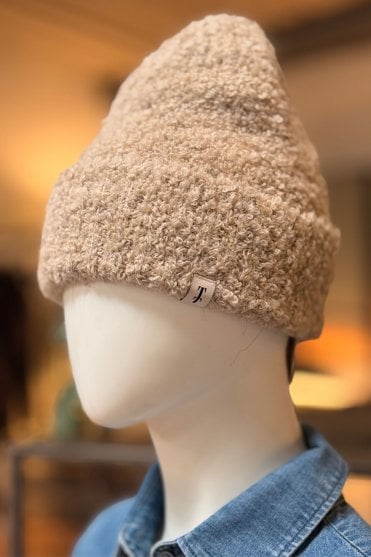 Lando Hat in Sand