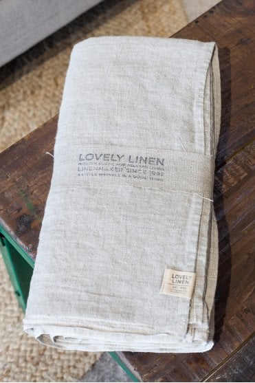 Lovely Tablecloth in Natural 145 x 300cm