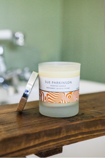 Luxury Scented Candle Bergamot, Olive and Thyme