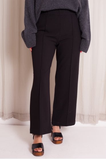 Chiara Smart Crop in Black