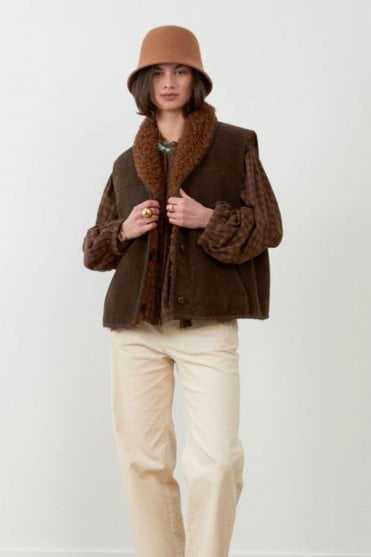 Madeline Gilet in Chocolate