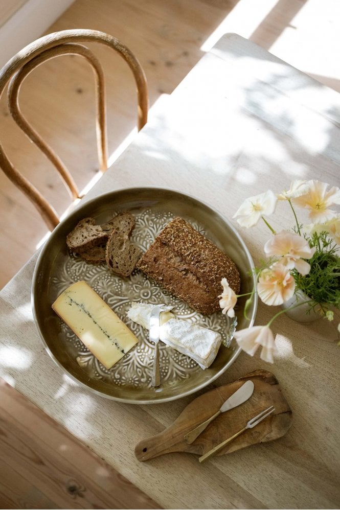Morgan Wright Enamel Platter Round in Taupe