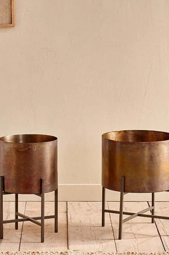 Nkuku Juoni Iron Planter