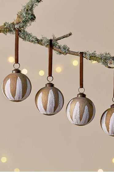Nori Baubles Gold and Cream Set of 4