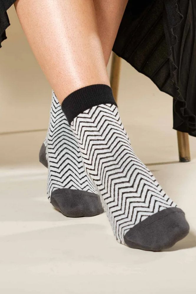 Peper Harow Zigzag Womens Socks in White