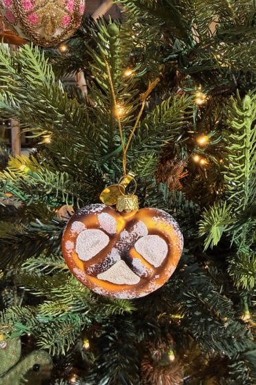 Pretzel Hanging Decoration 