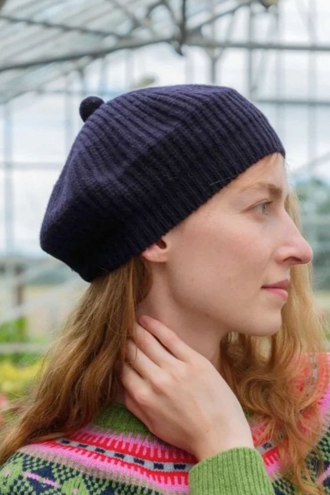 Quinton & Chadwick Stitch Beret in Navy