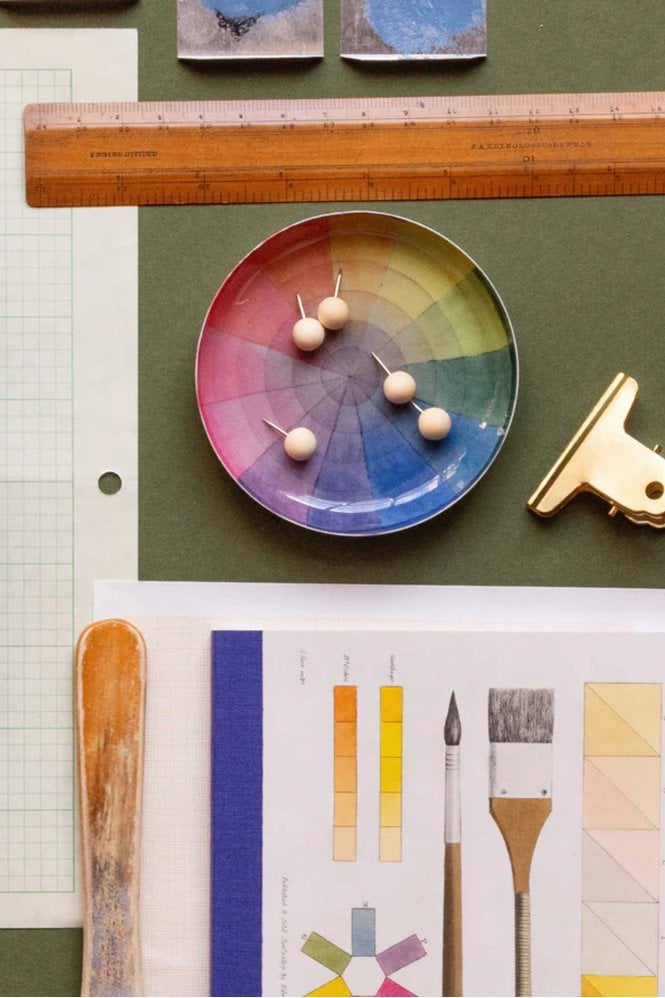 Roomytown Vintage Colour Wheel Round Enamel Tray