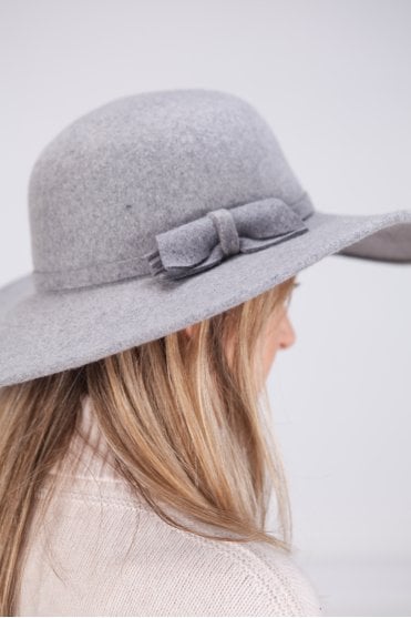 Felt Floppy with Bow in Smoke Grey
