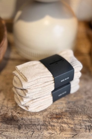 Short Wool Socks in Natural