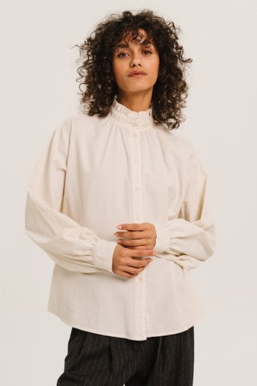 Soline Velvet Blouse in Ecru