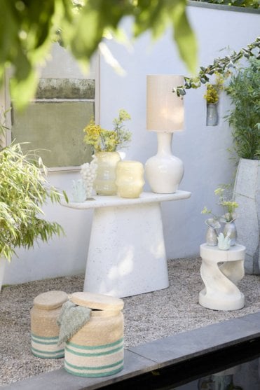 Jamanota Glass Vase in Cream
