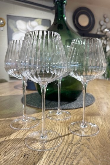 S/4 Ribbed Wine Glasses