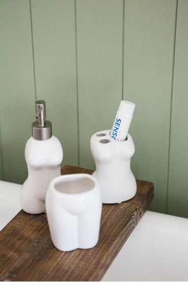 White Body Bathroom Set