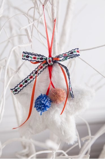 White Pattern Star Decoration