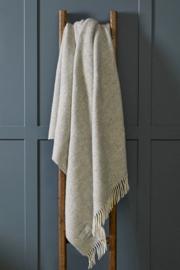 Fishbone Throw in Silver Grey