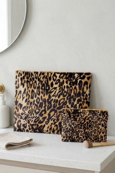Printed Velvet Makeup Bag in Leopard