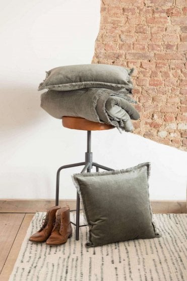 Fara Throw in Thyme