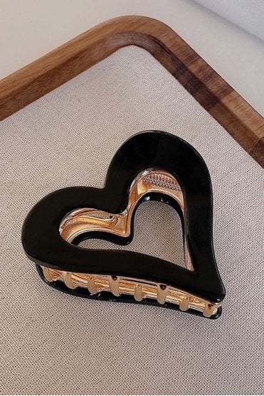 Open heart hairclip in Black and Gold