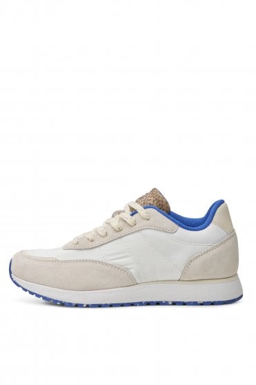 Nellie Trainer in Blue Moon
