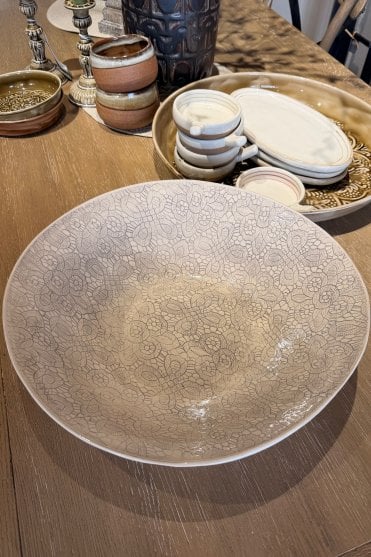 Large Salad Server in Pattern Warm Grey
