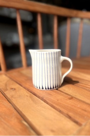 Squat Jug Verticle Lines Blue